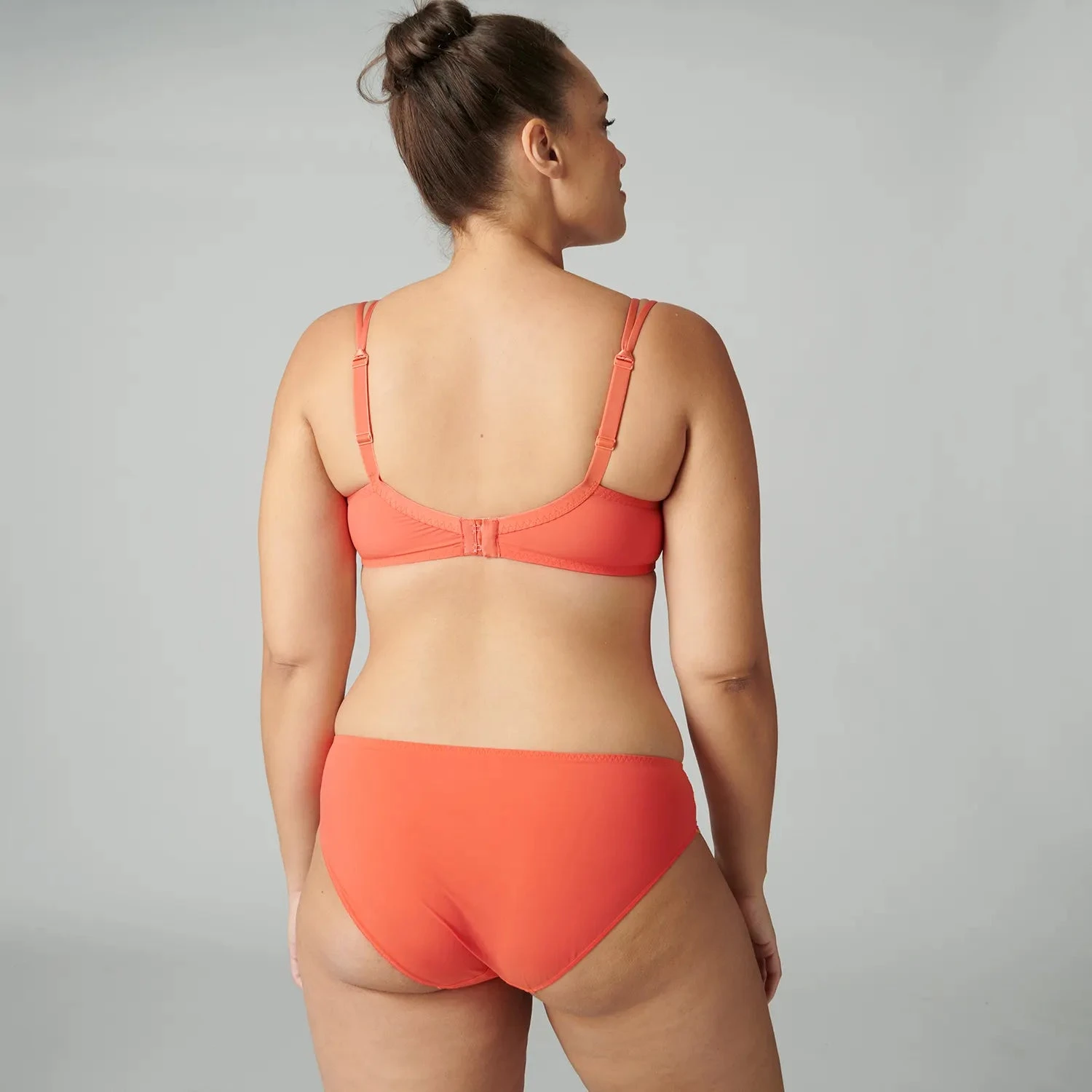 Simone Perele Soutien-gorge Spacer Décolleté Carré Délice Mango 4 Simone Perele Soutien-gorge Spacer Décolleté Carré Délice Mango – Image 2