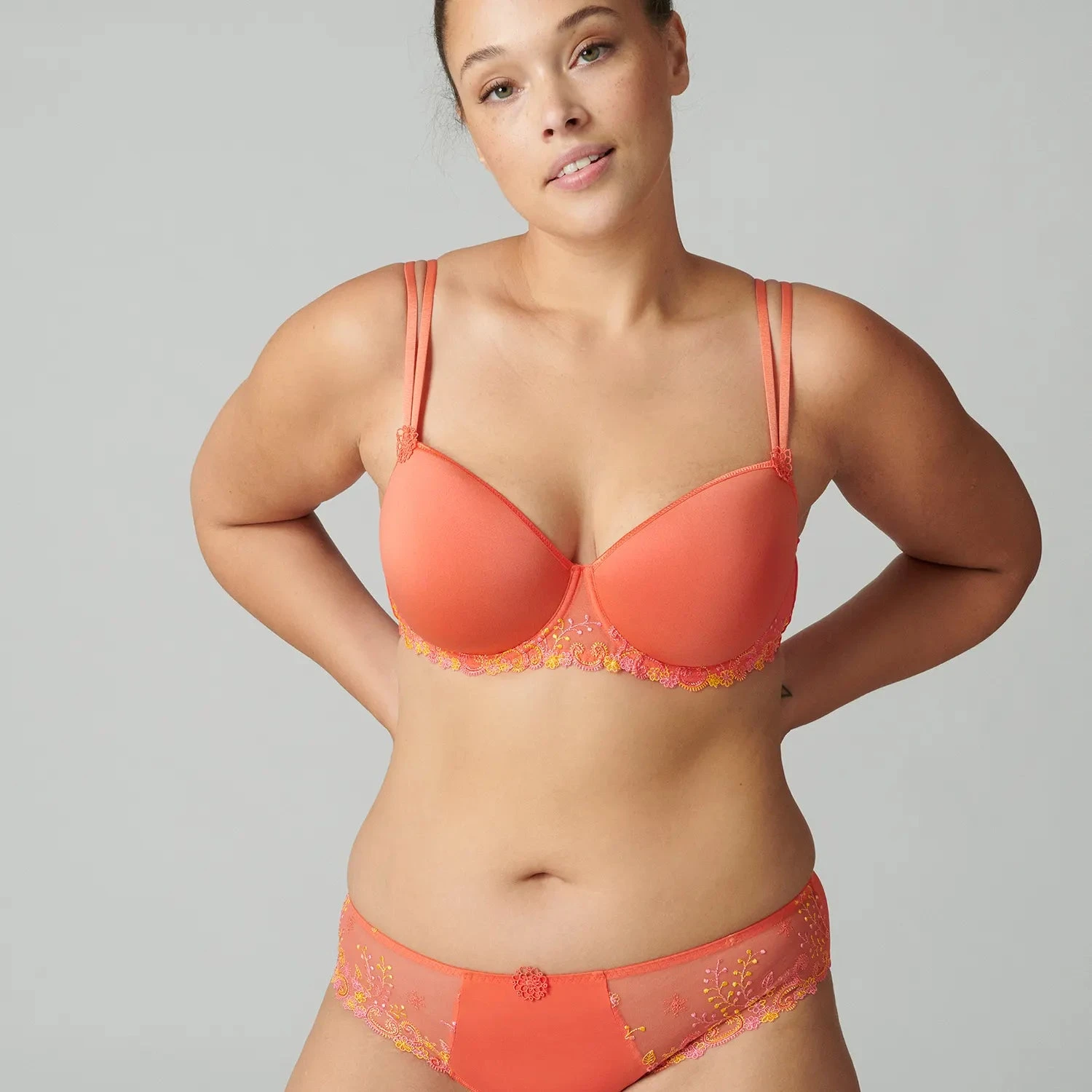 Simone Perele Soutien-gorge Spacer Décolleté Carré Délice Mango 7 Simone Perele Soutien-gorge Spacer Décolleté Carré Délice Mango – Image 5
