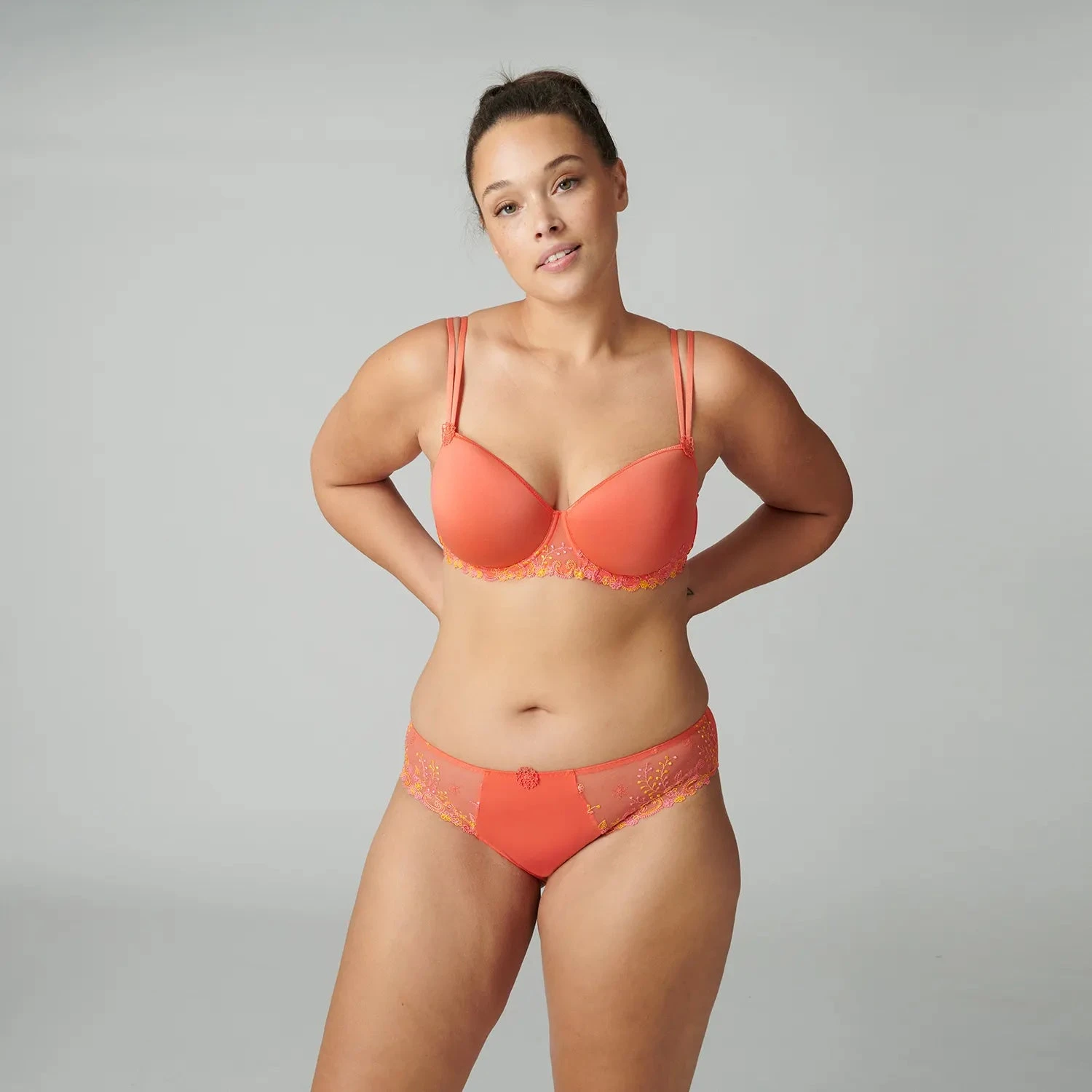 Simone Perele Soutien-gorge Spacer Décolleté Carré Délice Mango 5 Simone Perele Soutien-gorge Spacer Décolleté Carré Délice Mango – Image 3