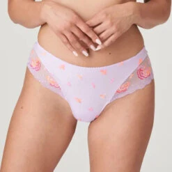 PRIMADONNA String Luxueux Palace Garden Pastel Lavender